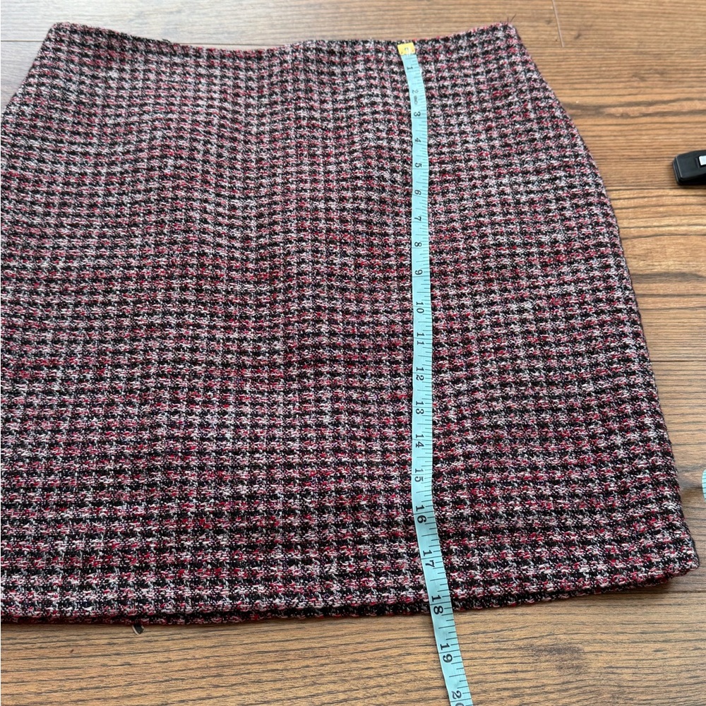 White House Black Market Red and Black Tweed Pencil Skirt - Picture 5 of 6